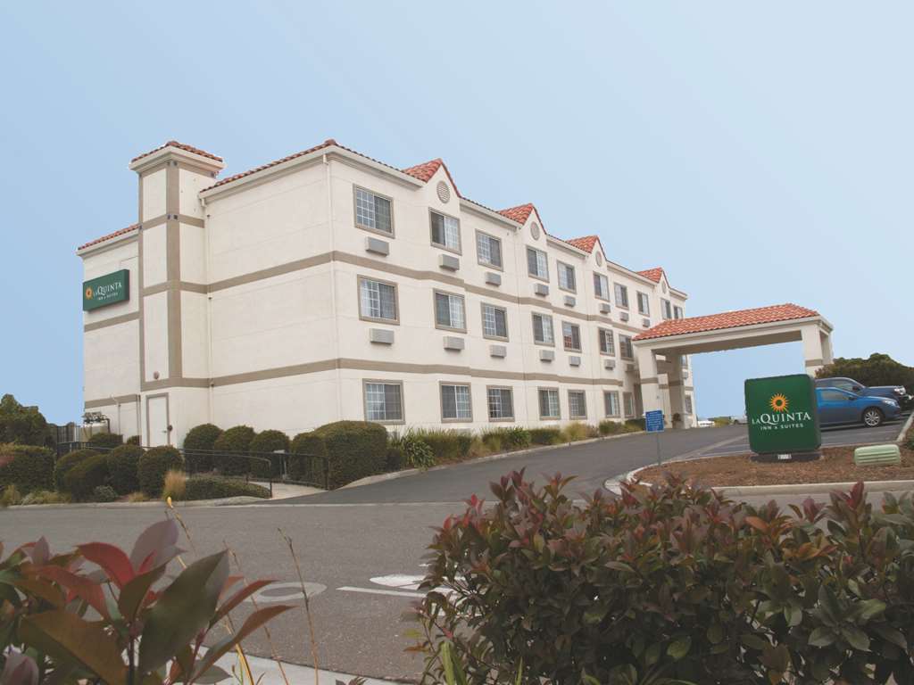 La Quinta By Wyndham Davis Hotel Exterior foto